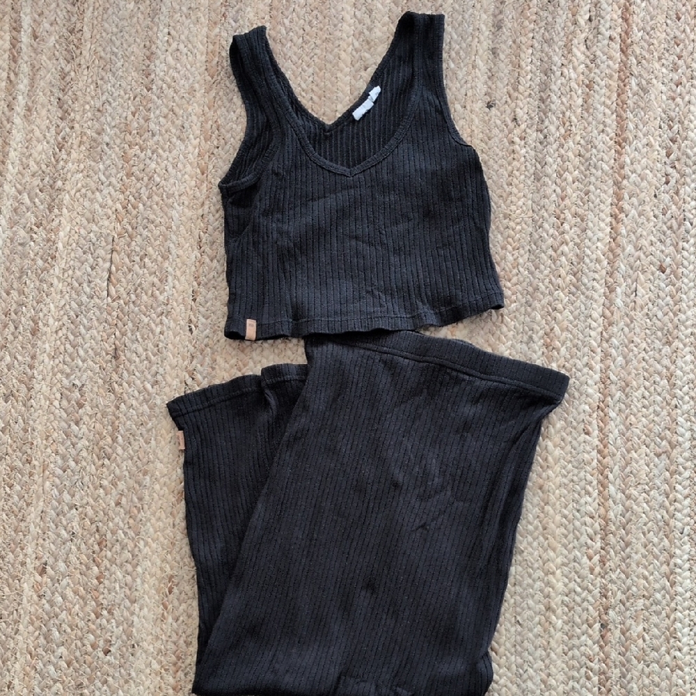 Tentree Black Ribbed Knit Tank and Skirt Set